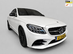 Mercedes-Benz C-klasse - 180 - AMG Pakket - Panodak - Camera - Stoelverwarming - Afneembare trekhaak