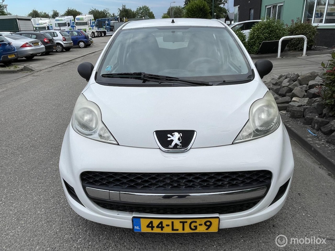 Peugeot 107 - 1.0-12V XR 1.0-12V XR Nieuwe Apk - AutoWereld.nl