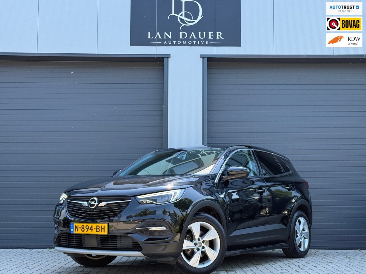 Opel Grandland X - 1.2 Turbo Ultimate/ BTW AUTOMAAT / CAMERA - AutoWereld.nl