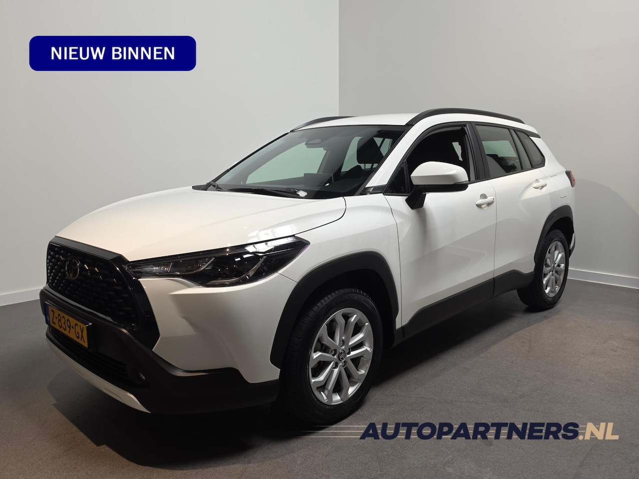 Toyota Corolla Cross - Hybrid 140 Business - Apple Carplay/Android Auto - Adaptive Cruise - Trekhaak - Virtual Co - AutoWereld.nl