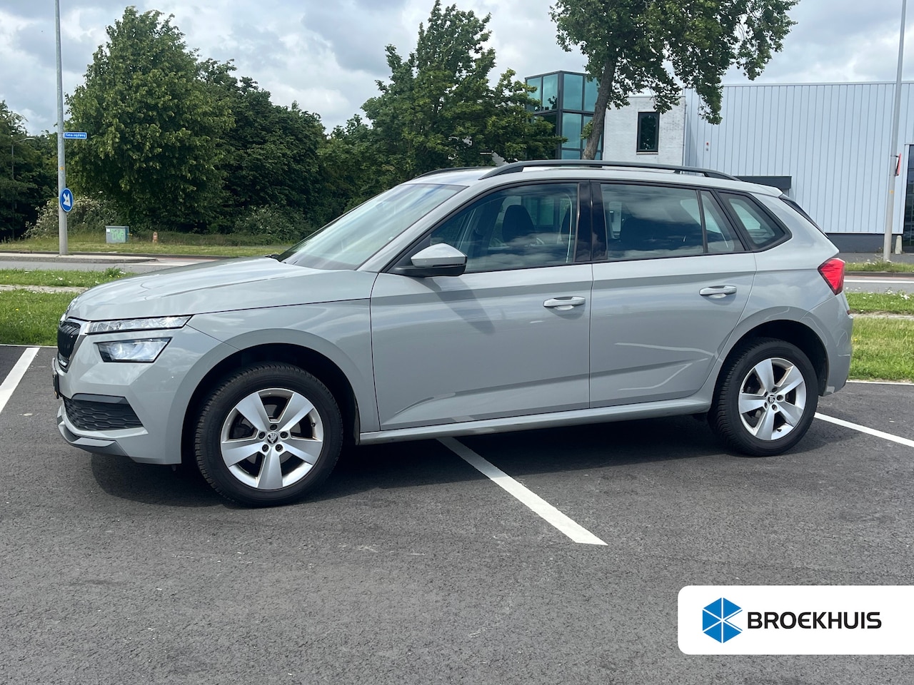 Skoda Kamiq - 1.0 TSI Active l Stoelverwarming l Airco l Elektr. Ramen l Cr Control l APP Connect l Park - AutoWereld.nl