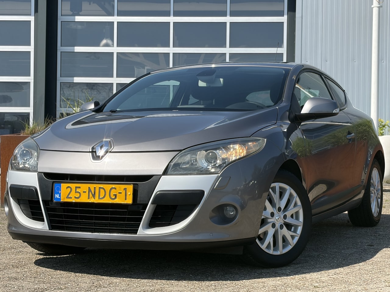 Renault Mégane Coupé - 1.4 TCe Dynamique 131pk | Airco automatisch | Bi-xenon koplampen | Cruise control | Keyles - AutoWereld.nl