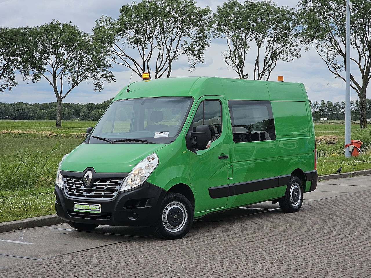 Renault Master - T35 2.3 dCi 130 L2H2 DC L2H2, dubele cabine, airco, navi, pdc, trekhaak - AutoWereld.nl