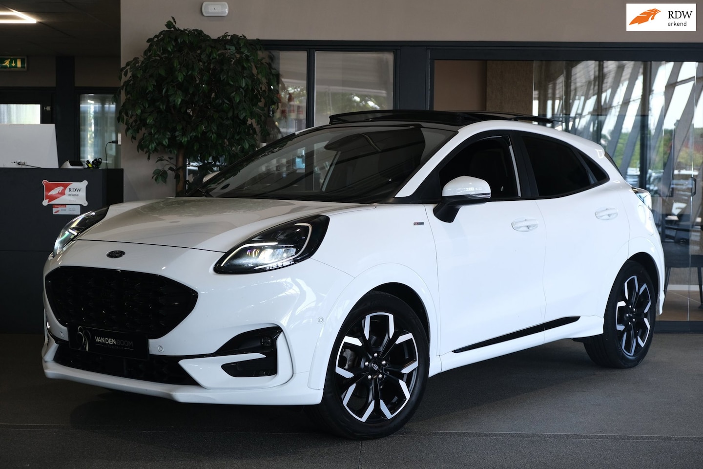 Ford Puma - 1.0 EcoBoost ST-Line Pano Navi Led Cam Virtual Pdc - AutoWereld.nl
