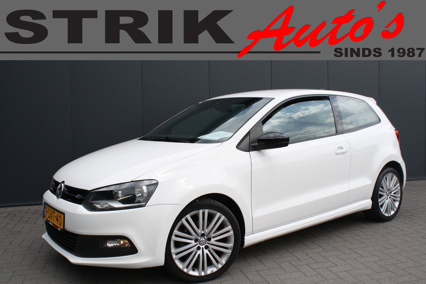 Volkswagen Polo - 1.4 TSI 140PK BlueGT - AUTOMAAT - EXECUTIVE - NAVIGATIE - FLIPPERS - AutoWereld.nl