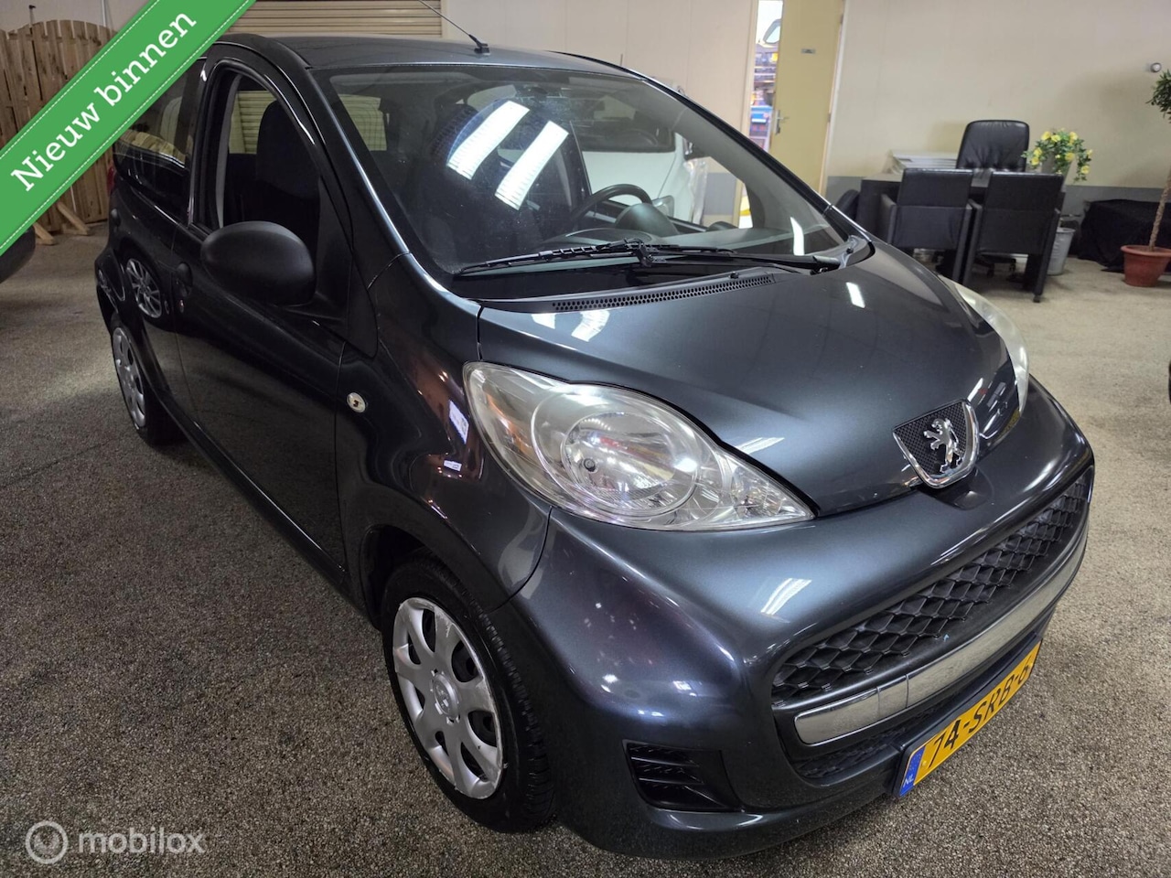 Peugeot 107 - 1.0-12V Accent 1.0-12V Accent - AutoWereld.nl