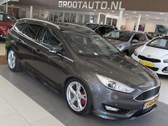 Ford Focus Wagon - 1.5 Titanium Airco, Cruise Control, Stuurbekrachtiging