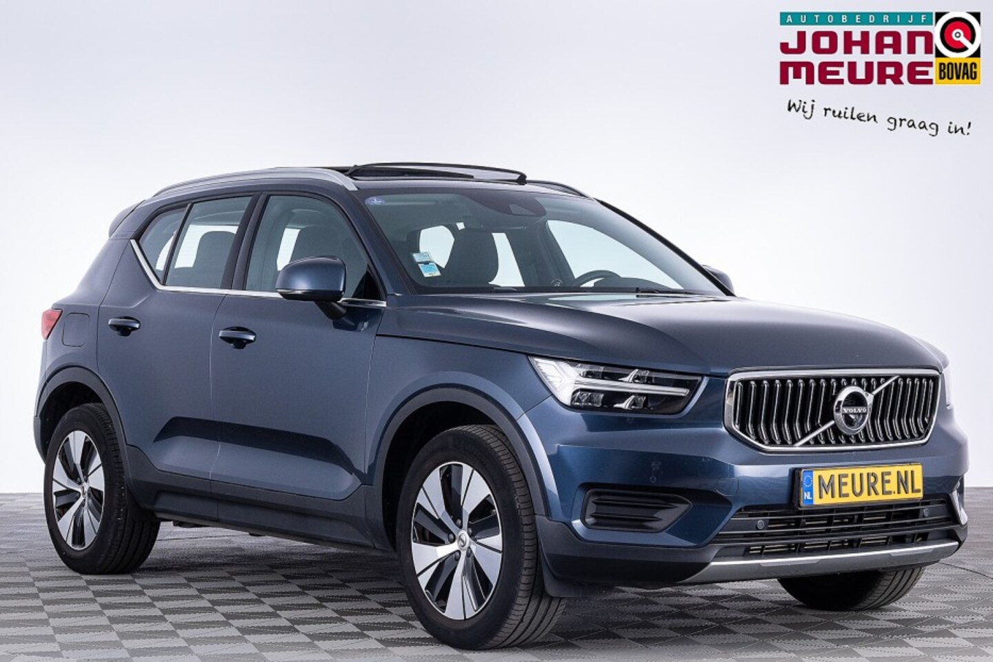 Volvo XC40 - 1.5 T4 Recharge Inscription Expression | PANORAMADAK | NAVI | Full LED | PHEV . - AutoWereld.nl
