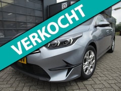 Kia Cee'd - Ceed 1.0 T-GDi DynamicPlusLine / 1e EIG / NAV / Camera / Stoelverw. / Stuurverw