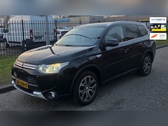 Mitsubishi Outlander - 2.0 PHEV Limited Edition X-Line - OPEN DAK, TREKHAAK, NAVI, LEER, HYBRIDE