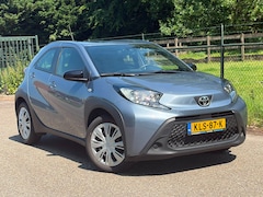 Toyota Aygo X - 1.0 VVT-i MT Play /Carplay/Camera/Airco/