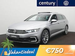 Volkswagen Passat Variant - 1.4 TSI PHEV GTE Highline Automaat - 360 camera - Trekhaak - Panoramaschuif-kanteldak - Na
