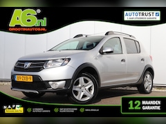 Dacia Sandero Stepway - 0.9 TCe Lauréate Trekhaak Navigatie Airco Cruise Control Parkeersensor goed onderhouden