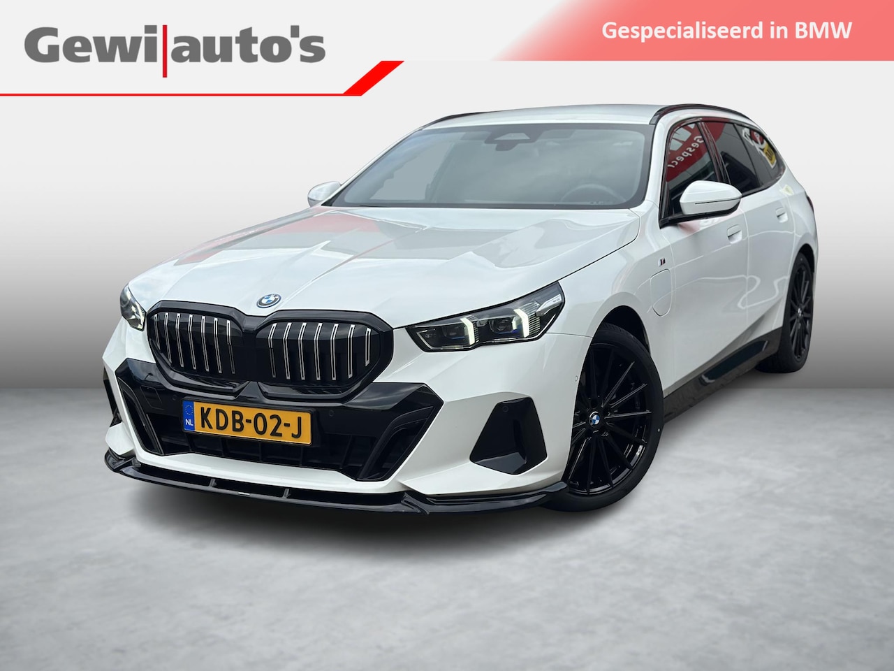 BMW 5-serie Touring - 530e xDrive M-Sport - AutoWereld.nl