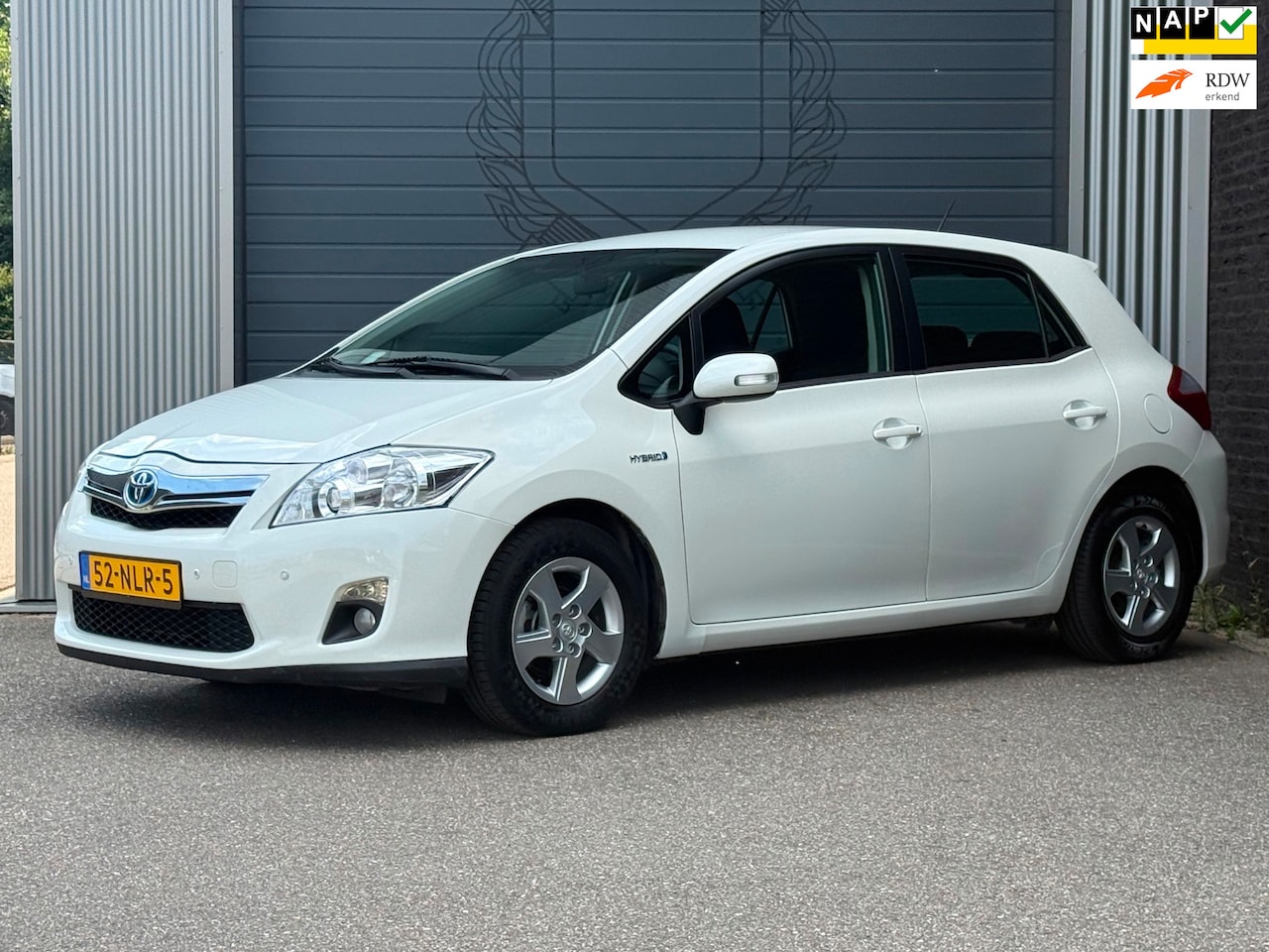 Toyota Auris - 1.8 Full Hybrid Aspiration 2e EIG/CLIMA/CRUISE - AutoWereld.nl