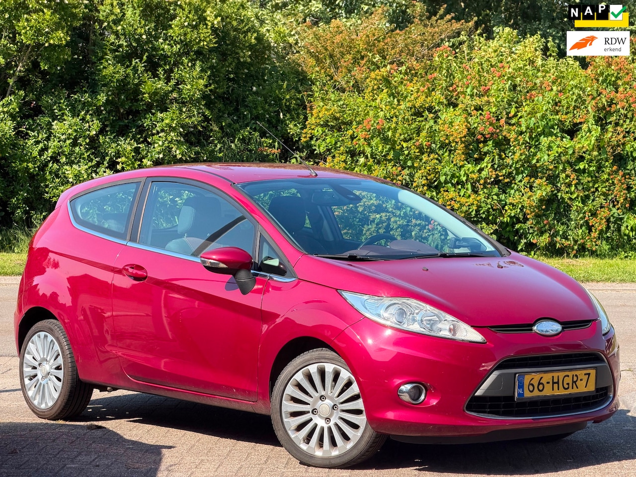 Ford Fiesta - 1.25 / NIEUW APK / AIRCO / PARKEER - AutoWereld.nl