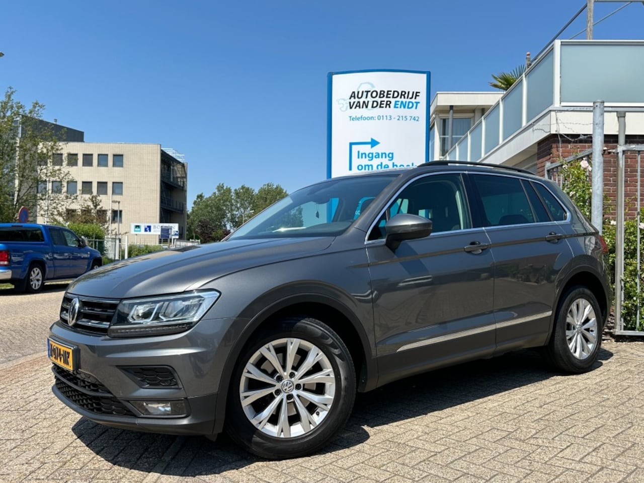 Volkswagen Tiguan - 1.5 TSI ACT Comfortline Business  Trekhaak (1800kg)  LED  Keyless  CarPlay  Nieuwe 4s band - AutoWereld.nl