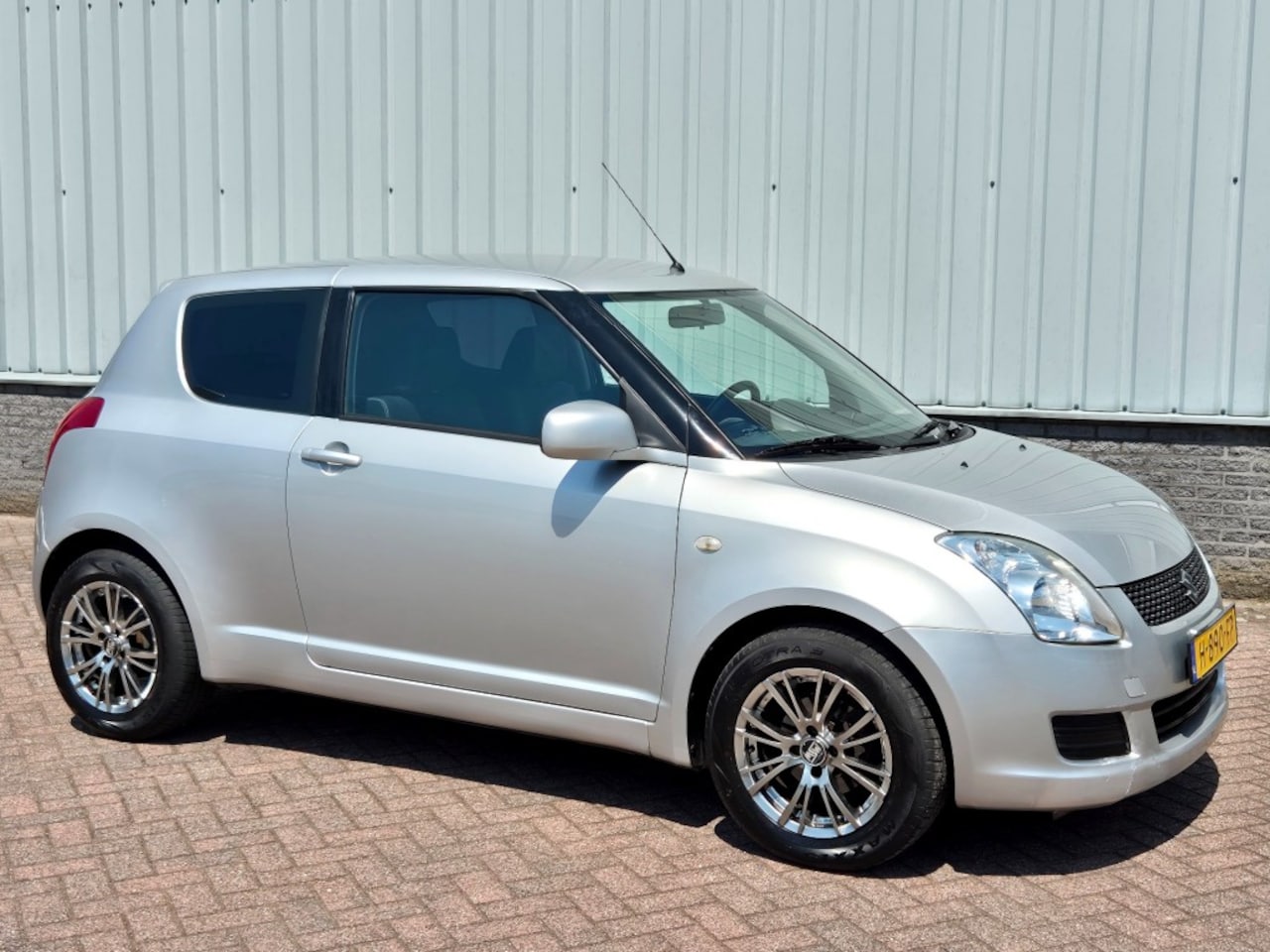 Suzuki Swift - 1.3 Nieuwe APK+Koppeling+V-Bak Airco - AutoWereld.nl
