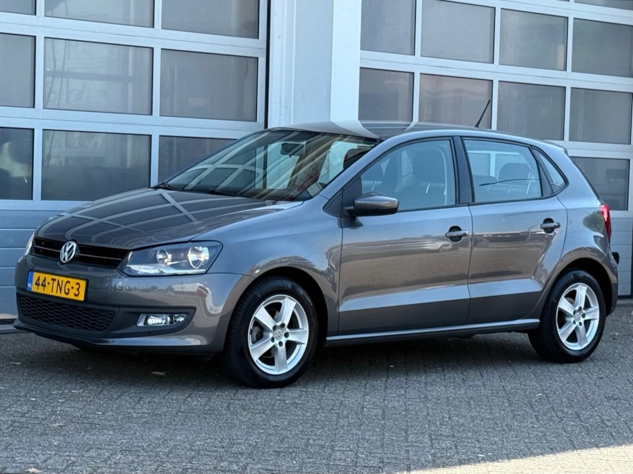 Volkswagen Polo - 1.2 TSI 90PK Comfortline 5-Drs Aut. Airco Navi Cruise Trekhaak - AutoWereld.nl