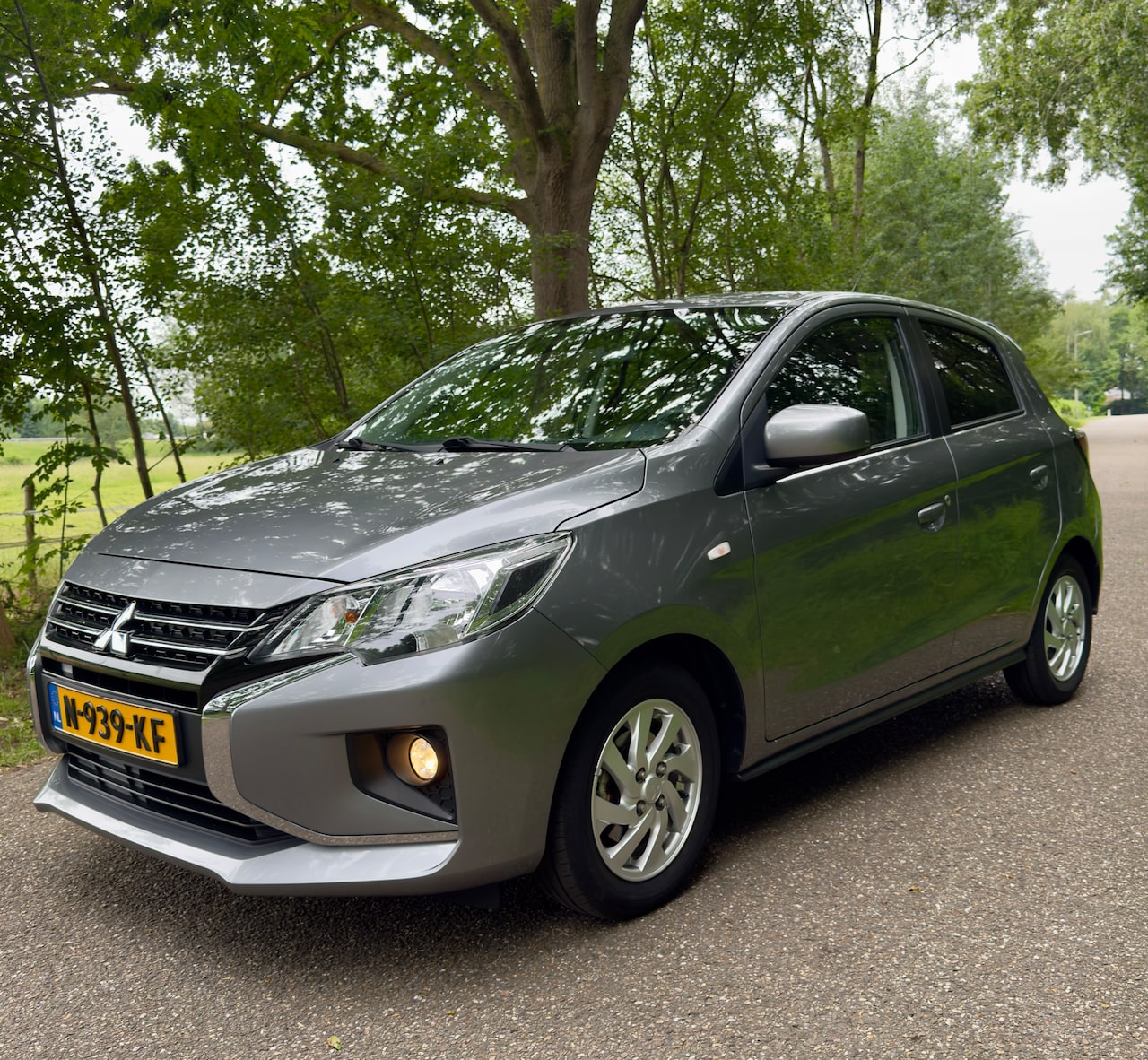Mitsubishi Space Star - 1.2 Intense Meest luxe versie! - AutoWereld.nl