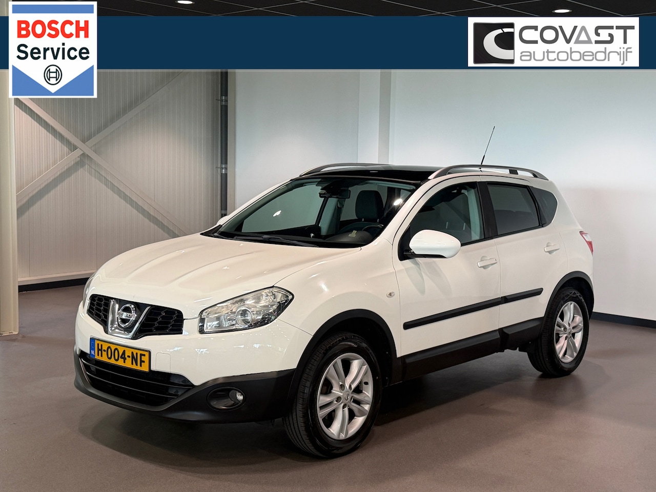 Nissan Qashqai - 2.0 Connect Edition Navigatie|Camera|Trekhaak|Panoramadak - AutoWereld.nl