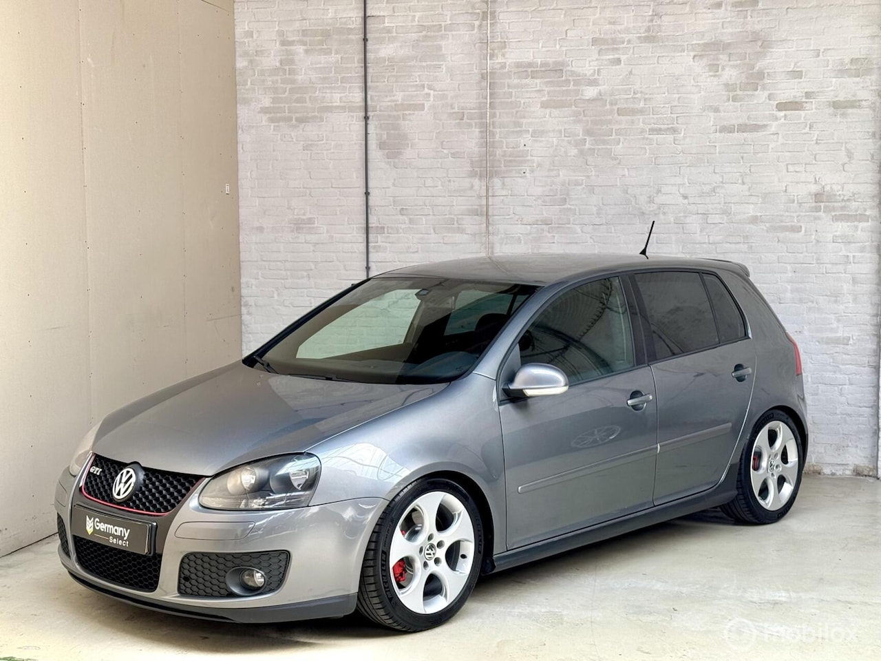 Volkswagen Golf - 5 2.0 TFSI GTI 278PK |CarPlay|NAP|Netjes - AutoWereld.nl