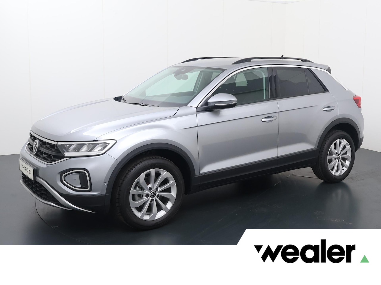 Volkswagen T-Roc - Life Edition 1.0 85 kW / 116 pk TSI SUV 6 versn. | Navigatie | Climatronic | Stoel pakket - AutoWereld.nl