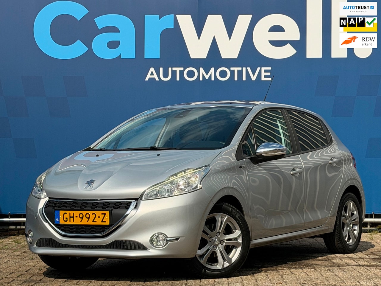 Peugeot 208 - 1.2 PureTech Style Pack Plus|2e Eigenaar|D-RiemVV|Navi|Pano|Climate|Cruise|PDC|N.A.P|Deale - AutoWereld.nl