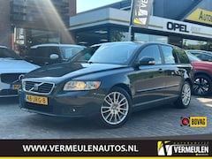 Volvo V50 - 1.8 125PK Edition + 17"/ Clima/ Cruise/ Trekhaak/ NL auto