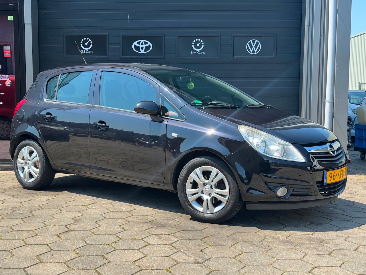 Opel Corsa - 1.2-16V Edition - 2e Eigenaar - 5 Deurs - Airco - N.a.p. - - AutoWereld.nl