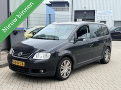 Volkswagen Touran - 2.0-16V FSI Highline