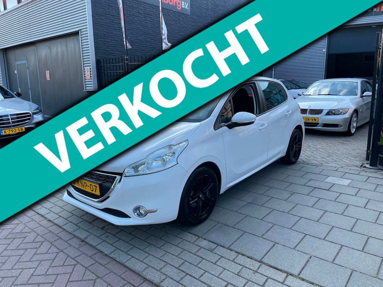Peugeot 208 - 1.2 VTi Envy 1e Eigenaar! Airco Navi PDC NAP APK - AutoWereld.nl