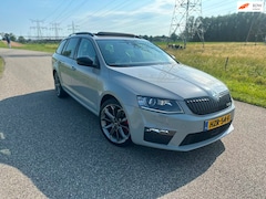 Skoda Octavia Combi - 2.0 TDI RS