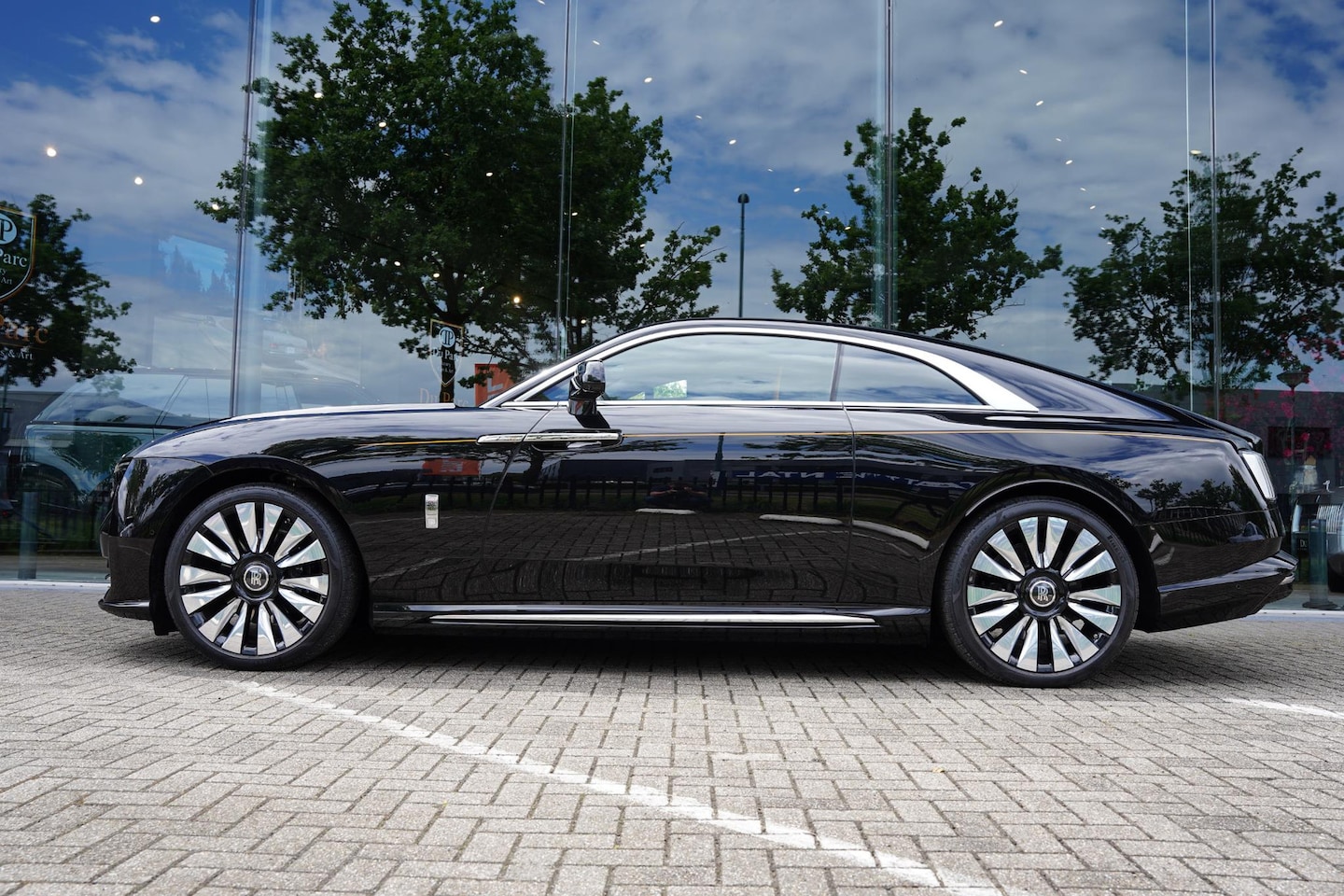 Rolls-Royce Spectre - AWD GERESERVEERD - AutoWereld.nl