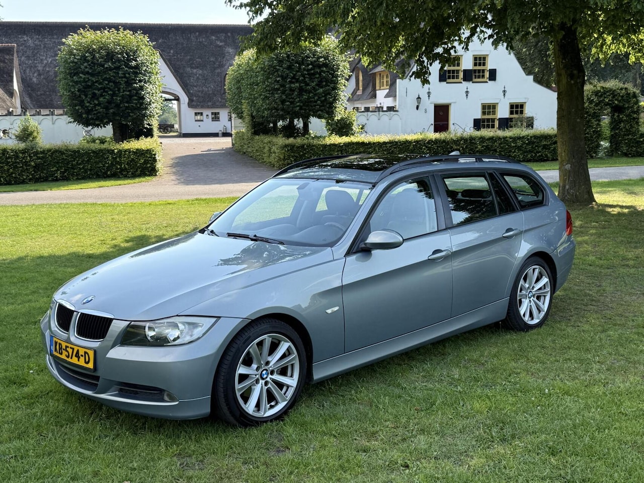 BMW 3-serie Touring - 320i Automaat leder,panoramadak - AutoWereld.nl