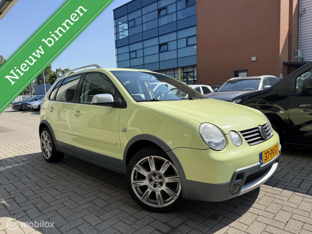 Volkswagen Polo - 1.4-16V FUN 1.4-16V FUN - AutoWereld.nl