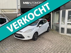 Ford Fiesta - 1.6 Ghia /Apk/L.M-velgen/Airco/Clima/Luxe Uitvoering/Sport