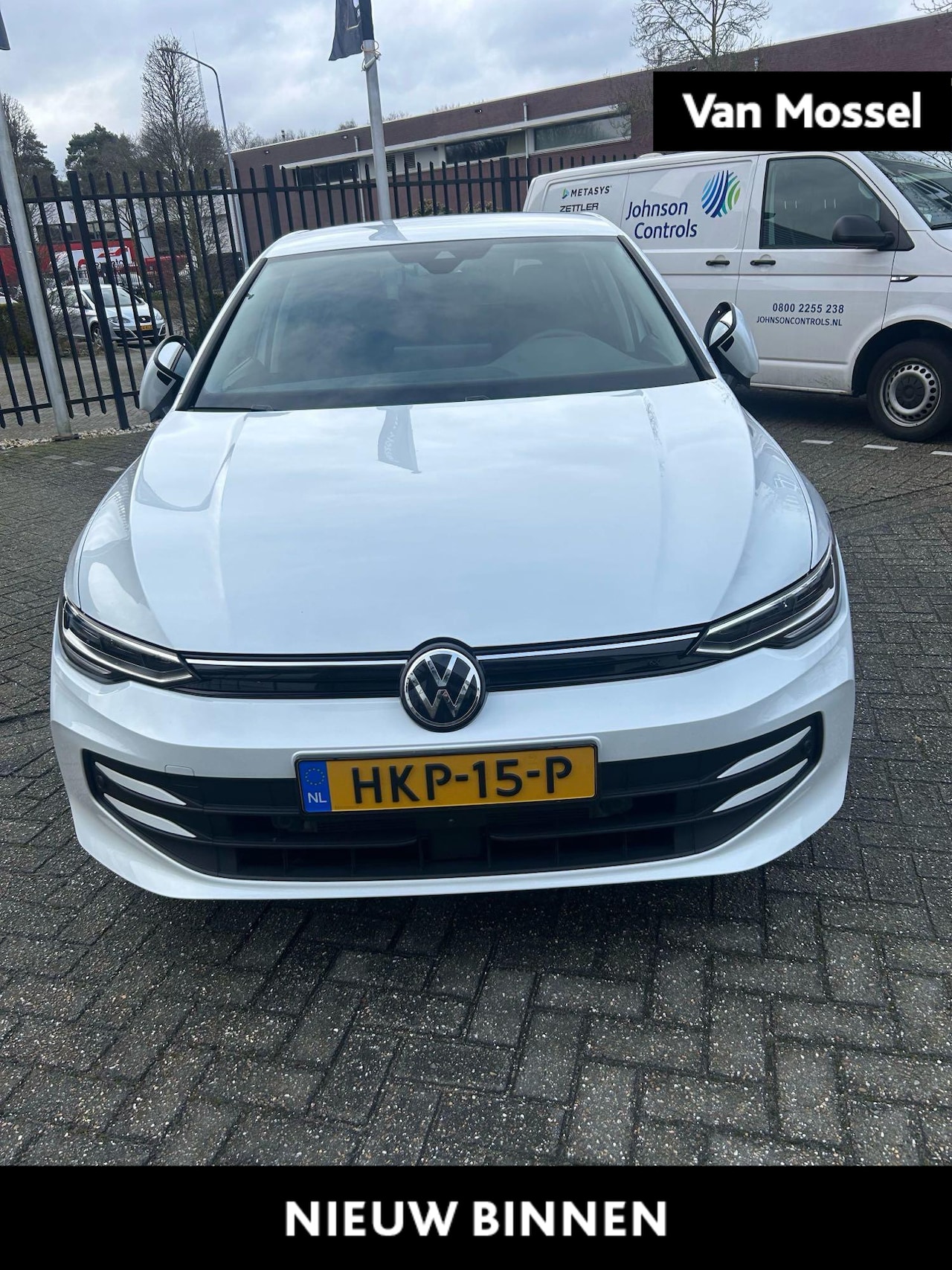 Volkswagen Golf - 1.5 eHybrid Life Edition | Automaat | 360 graden Camera | Climate Control | Apple Carplay - AutoWereld.nl