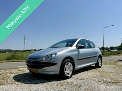 Peugeot 206 - 1.4 Pop' Art, BJ 2003, Zuinig, APK Juli 2027