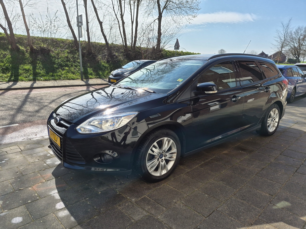 Ford Focus Wagon - 1.6 TI-VCT Ambiente - AutoWereld.nl
