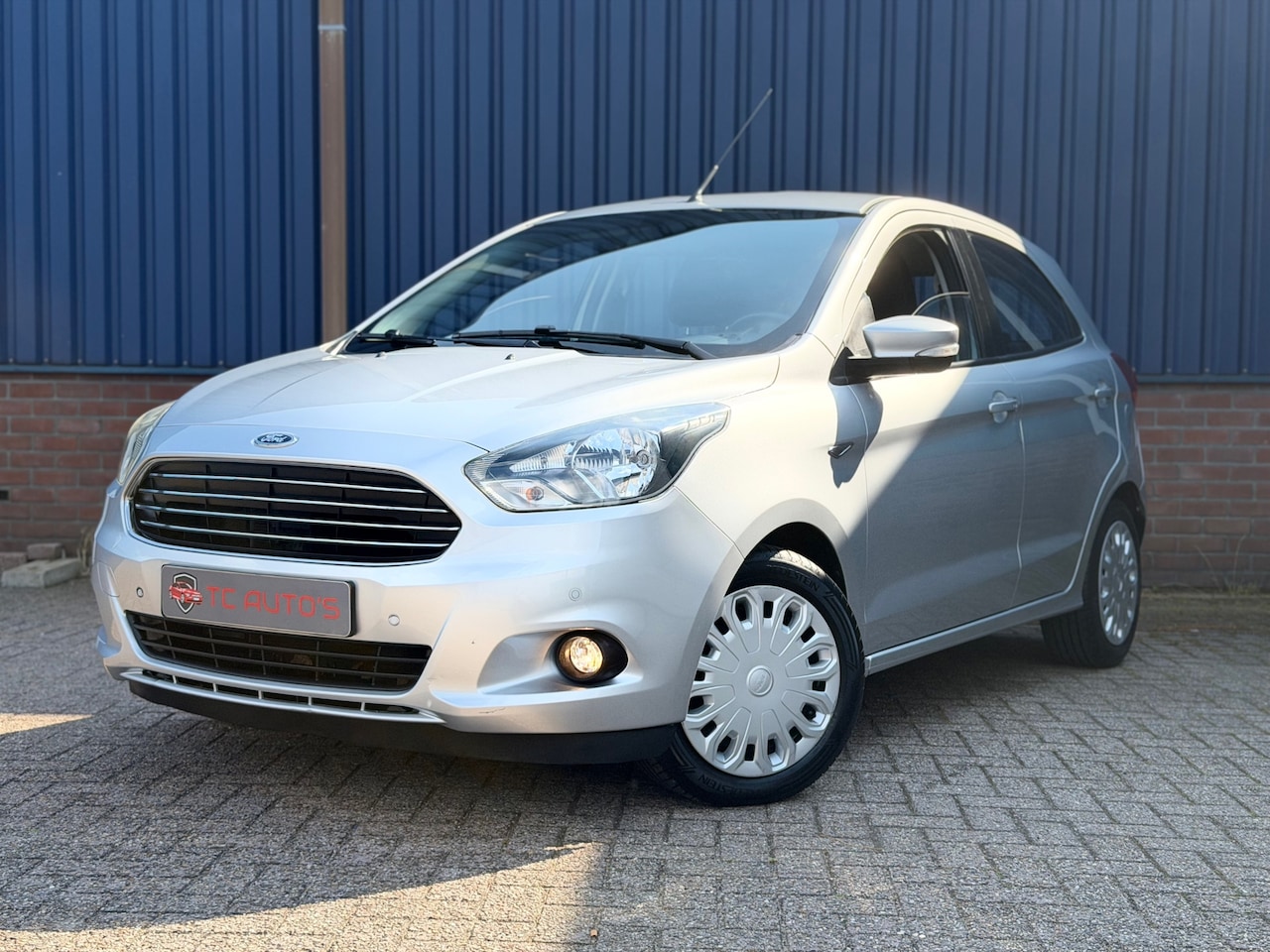 Ford Ka - 1.2 Trend Ultimate | 1e Eigenaar | Dealer Onderhouden | Airco - AutoWereld.nl