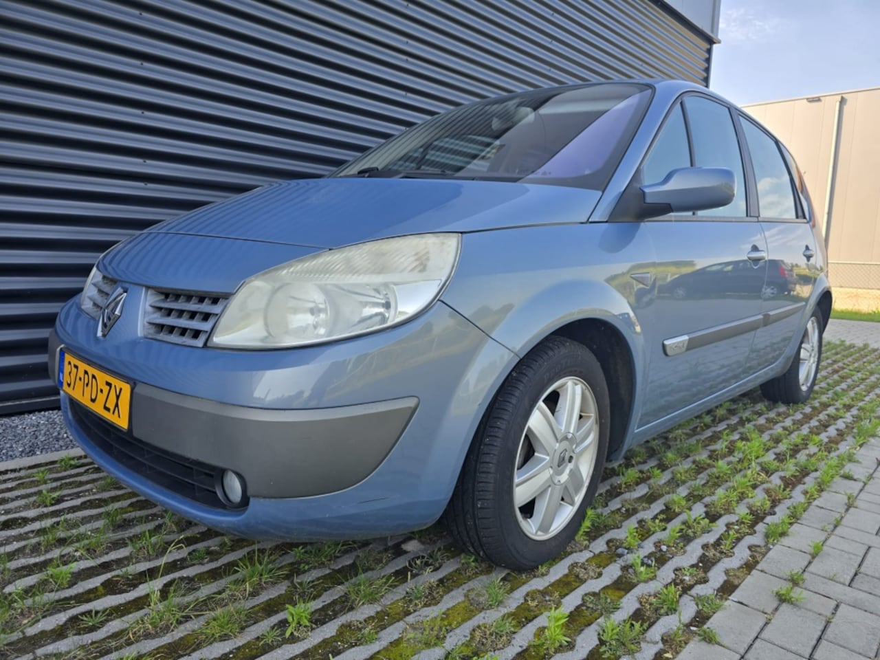 Renault Scénic - 1.6-16V AUTOMAAT,3e eigenaar,77.511 km,airco,navi,lm vlg - AutoWereld.nl