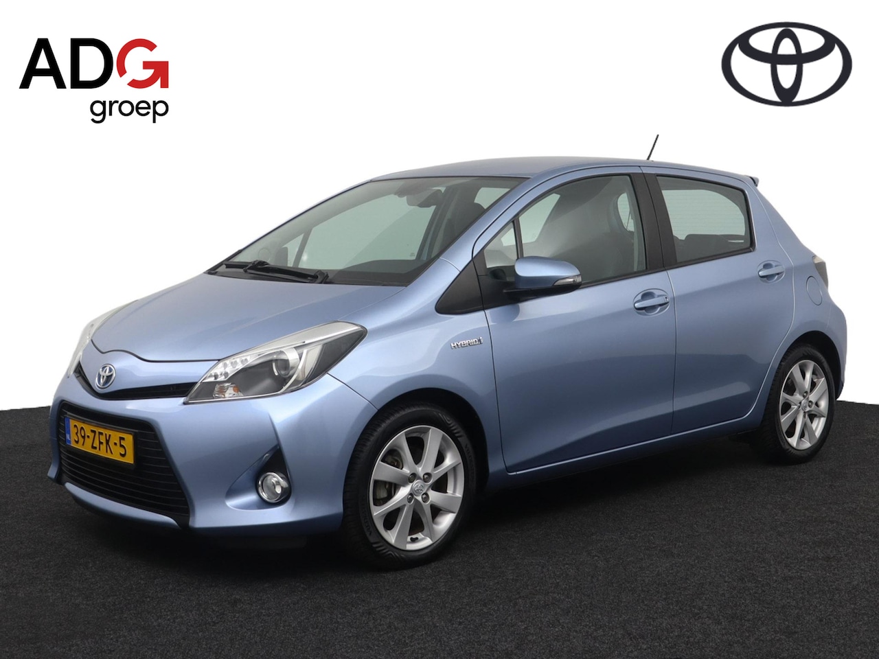 Toyota Yaris - 1.5 Full Hybrid Dynamic | Leder-Stof bekleding| Climate control | Cruise control | Lage km - AutoWereld.nl