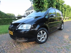 Volkswagen Touran - 1.6-16V FSI Business Ecc Cruisecontrol Isofix Lm Velgen Trekhaak