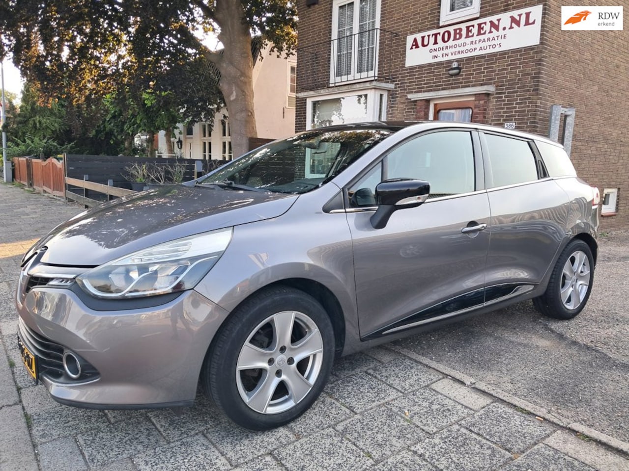 Renault Clio Estate - 0.9 TCe Dynamique 0.9 TCe Dynamique, Airco, Pano, Navi, PDC - AutoWereld.nl