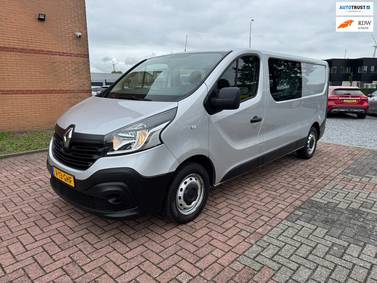 Renault Trafic - 1.6 dCi T29 L2H1 DC Comfort 1.6 dCi T29 L2H1 DC Comfort, BTW, Euro 6, 5 Persoons, Navigatie, PDC - AutoWereld.nl