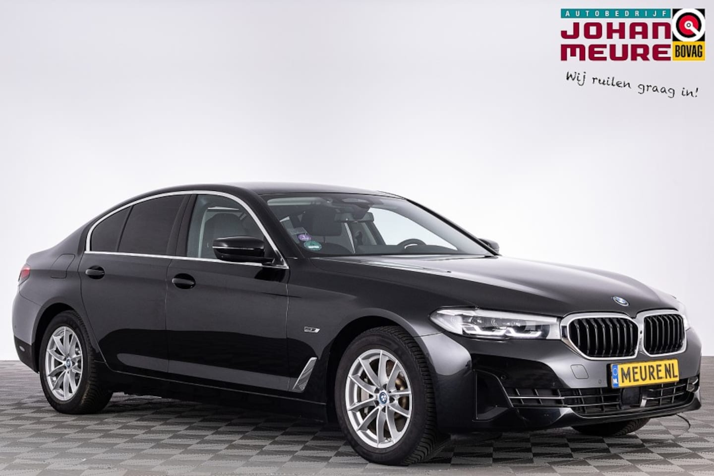 BMW 5-serie - 530e xDrive | LEDER | EL. STOELEN | 360 Camera | PHEV . - AutoWereld.nl