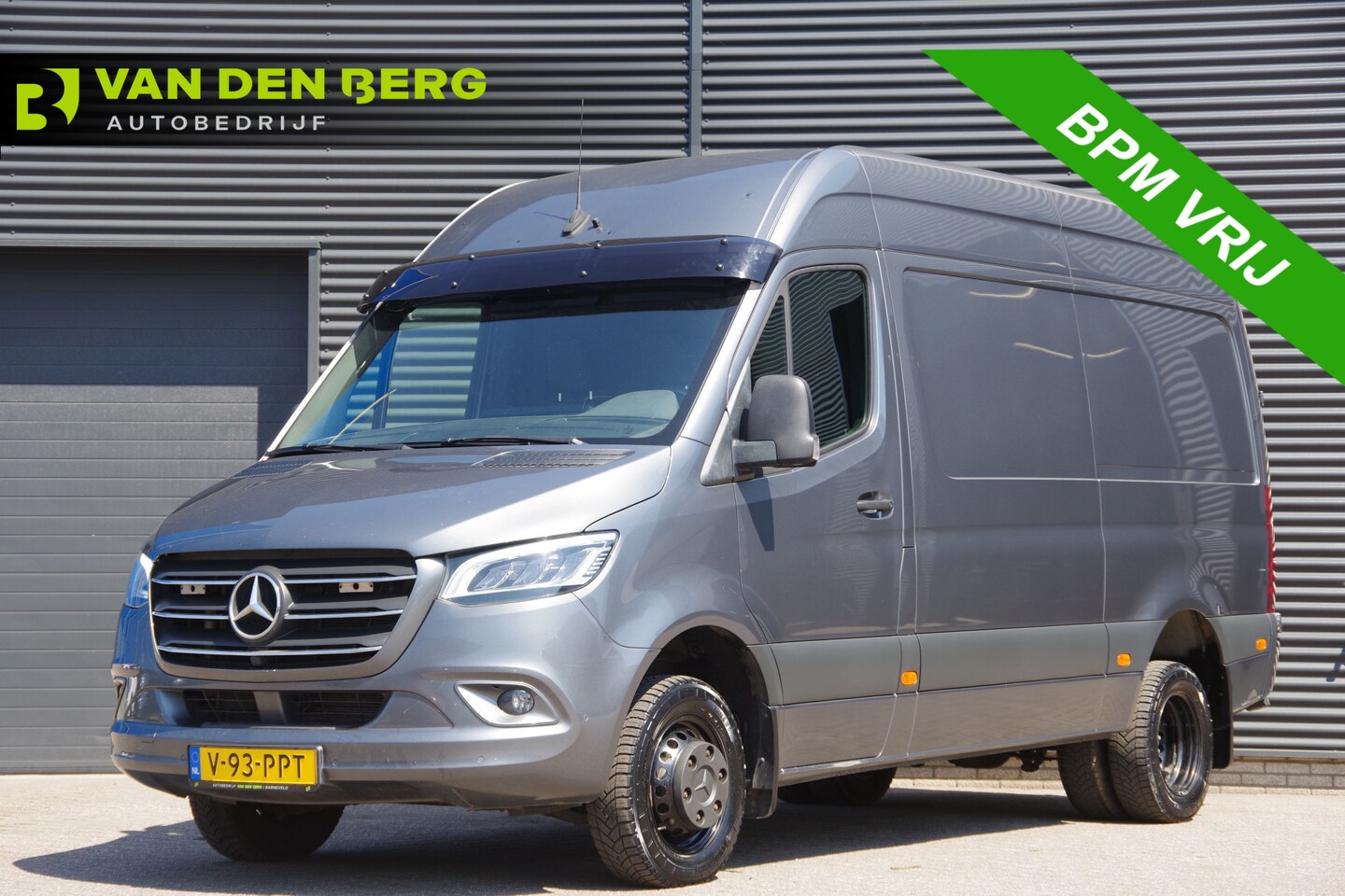 Mercedes-Benz Sprinter - 519 3.0 CDI V6 L2H2 AUT. N1! DUBBELLUCHT, LED, 360 CAMERA, 3.5T TREKHAAK, LEDER, MBUX 10'' - AutoWereld.nl