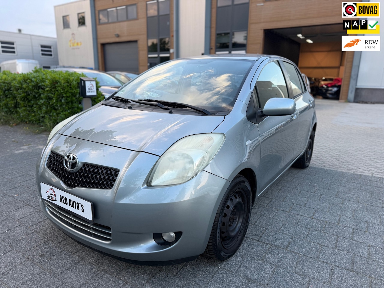 Toyota Yaris - 1.3 VVTi Sol | NAP | Airco | Nieuwe APK - AutoWereld.nl
