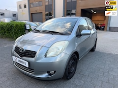 Toyota Yaris - 1.3 VVTi Sol | NAP | Airco | Nieuwe APK
